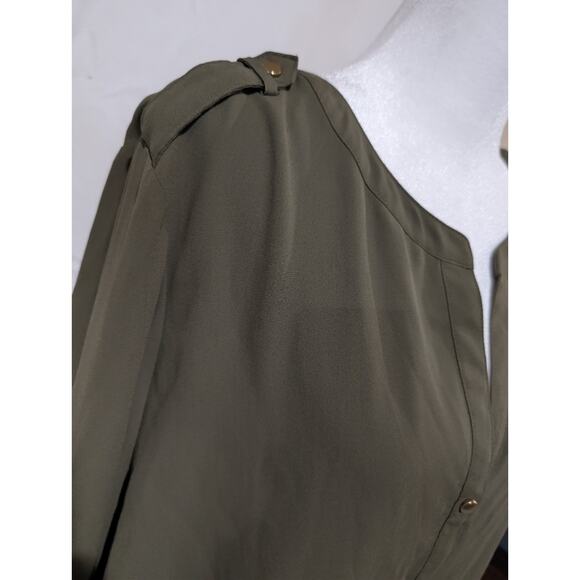 Chico's Size 3 XL Tunic Asymmetrical Hem Roll tab Sleeve 1/4 Button Shirt Modern - Picture 3 of 16